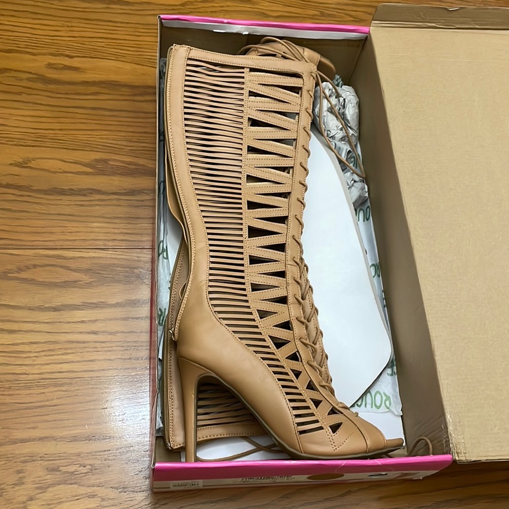 Summer brand new never worn kneee high boots